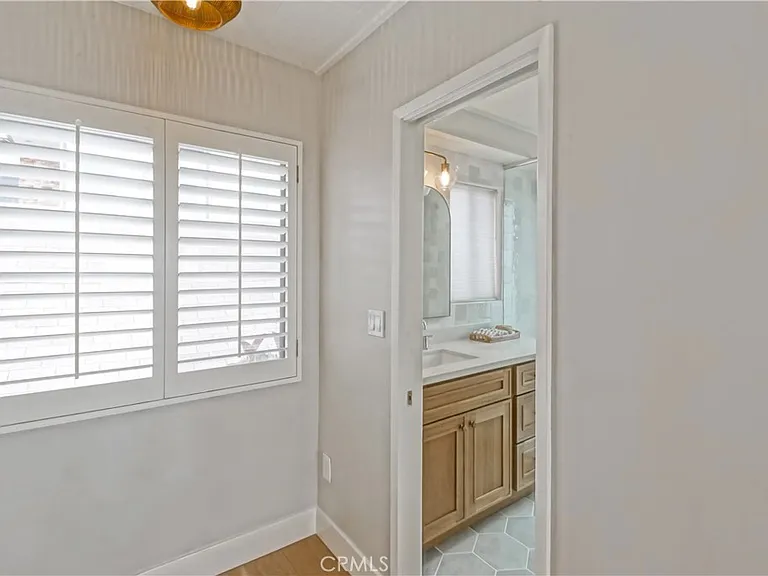 320 Marine Ave — Photo 46