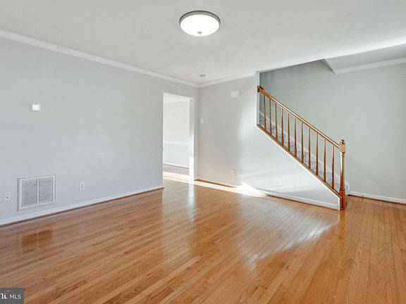 4th image of 9610 Dominion Forest Cir