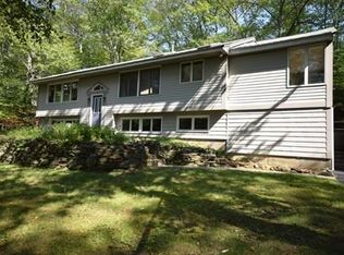 9 Ely Rd, Wilbraham, MA 01095