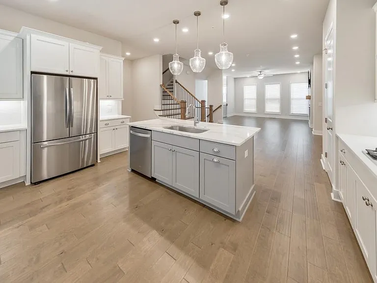 413 Bishop Ln — Photo 19