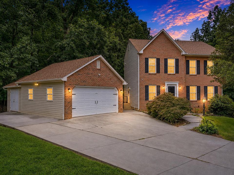 1st image of 4929 Pine Glen Rd NE