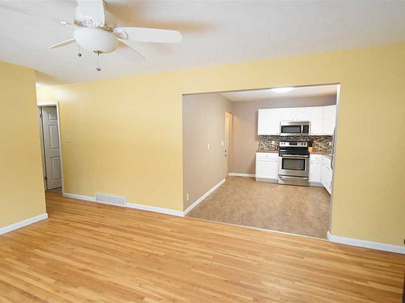 3rd image of 3249 Court St