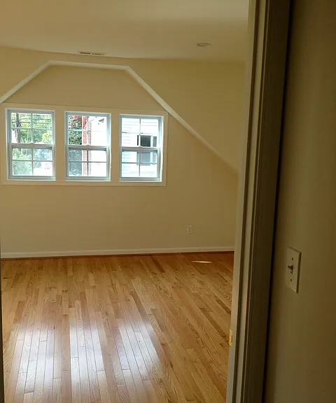 Poplar Ave — Photo 9