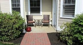 Private Walkway Entry