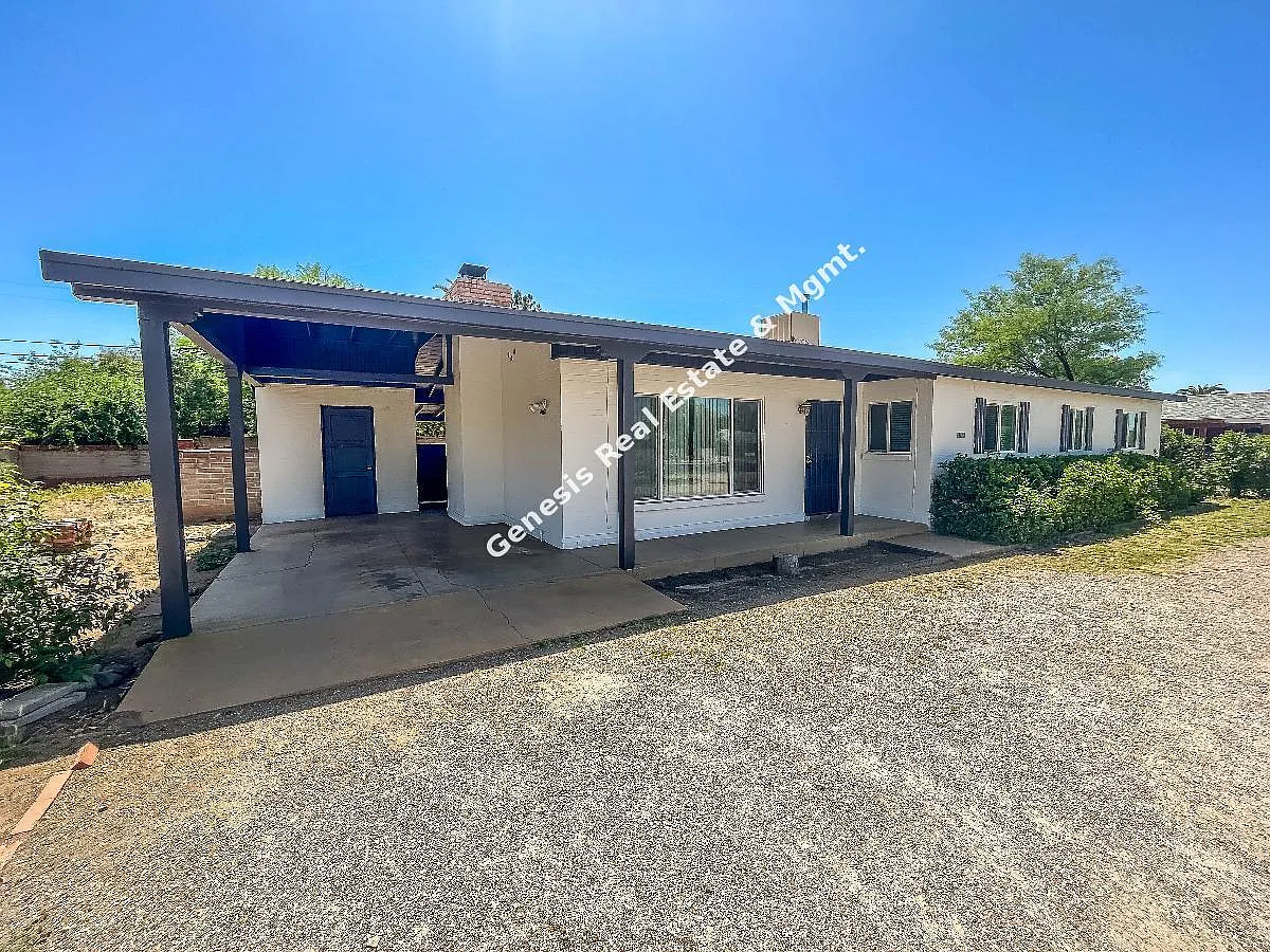 3 bed, 2.0 bath, 1576 sqft, $1,895 — Photo 2