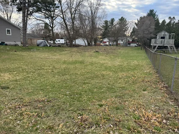 5959 Madison Ave SE, Kentwood, MI 49548
