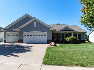 119 Hummingbird Ln, Iowa City, IA 52245