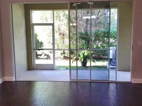 3rd image of 11266 Windsor Place Cir