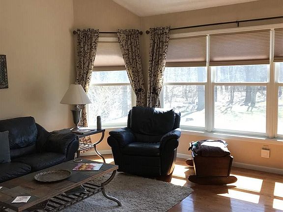 5th image of 20 Woodside Dr