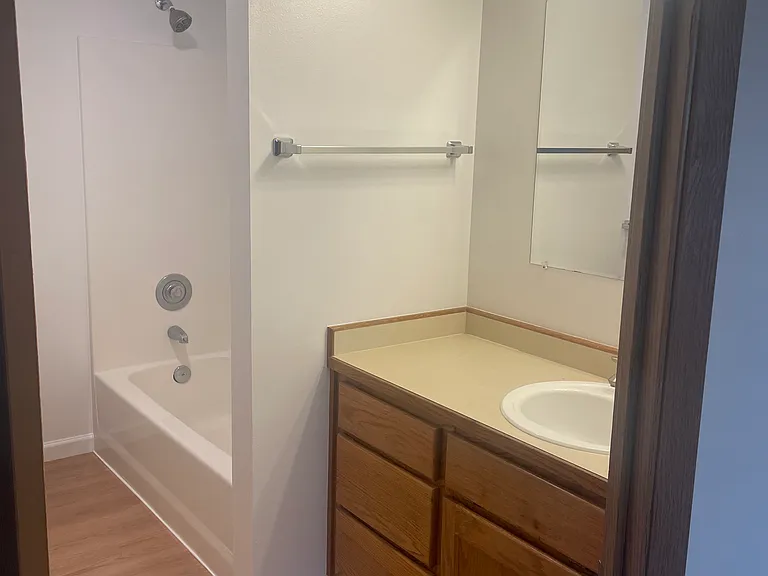 9741 Woodlawn Ave N #C — Photo 9