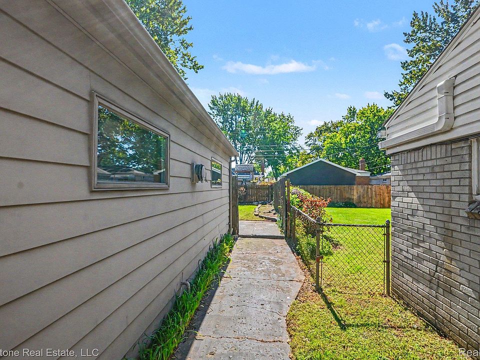 255 W Farnum Ave, photo 23
