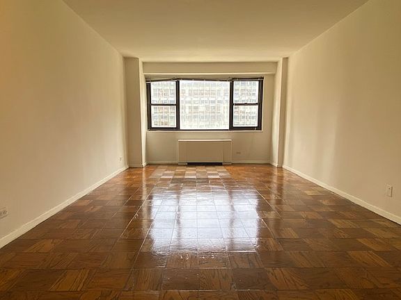 3rd image of 310 W 55th St #12J