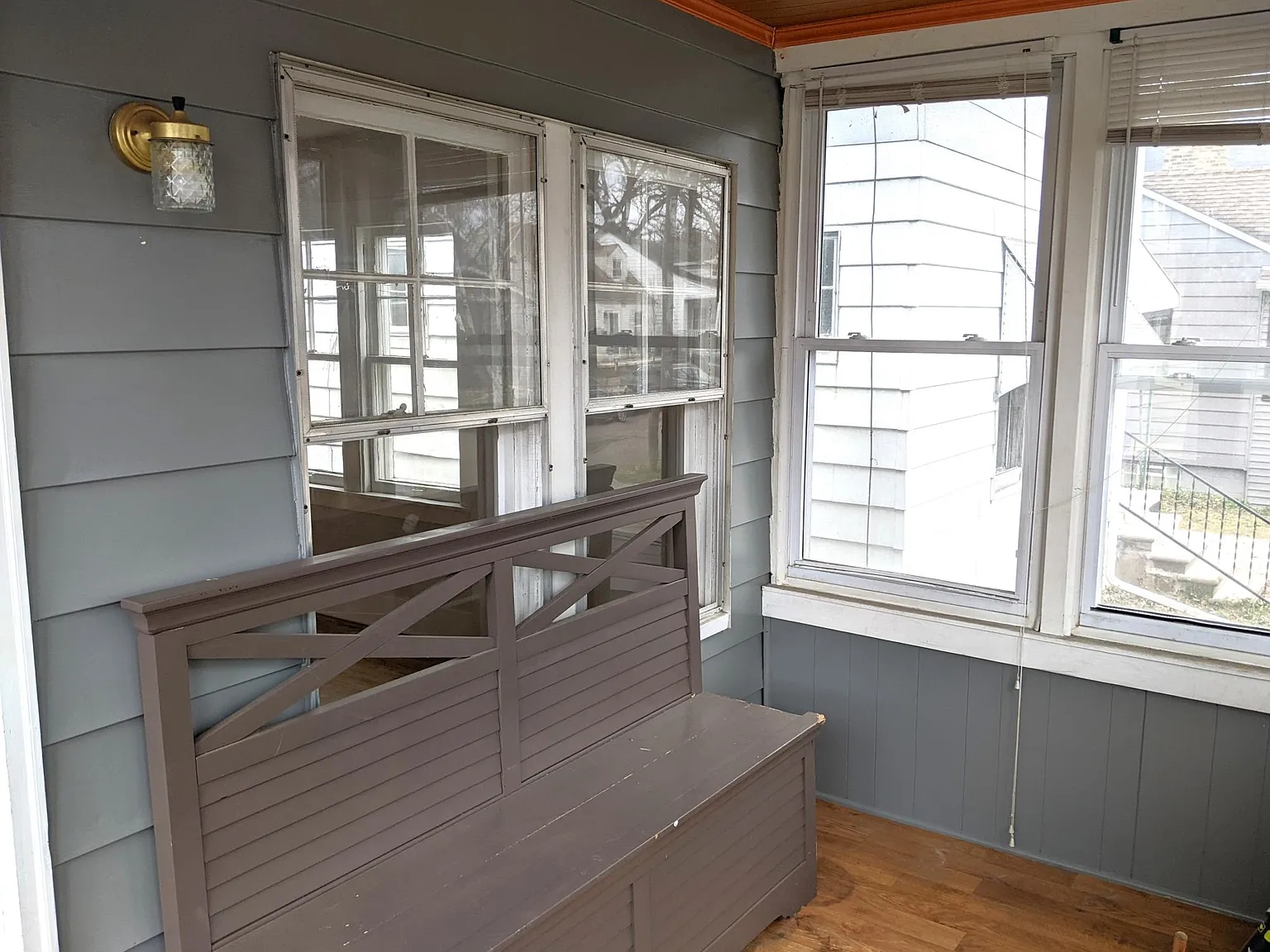 3 bed, 921 sqft, $1,900 — Photo 2