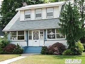 1st image of 130 Woodlawn Ave