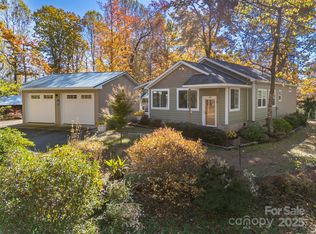 189 Friendly Cir, Saluda, NC 28773