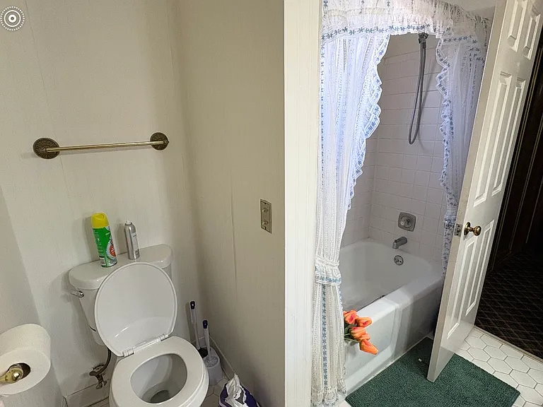 6225 Olde Towne Dr #B — Photo 11