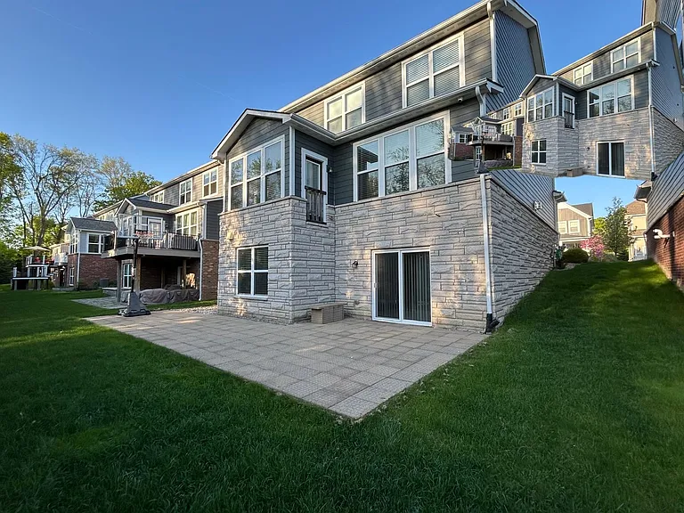 31065 Tremont Ln — Photo 6