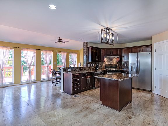 3rd image of 9515 Ballagan Ct