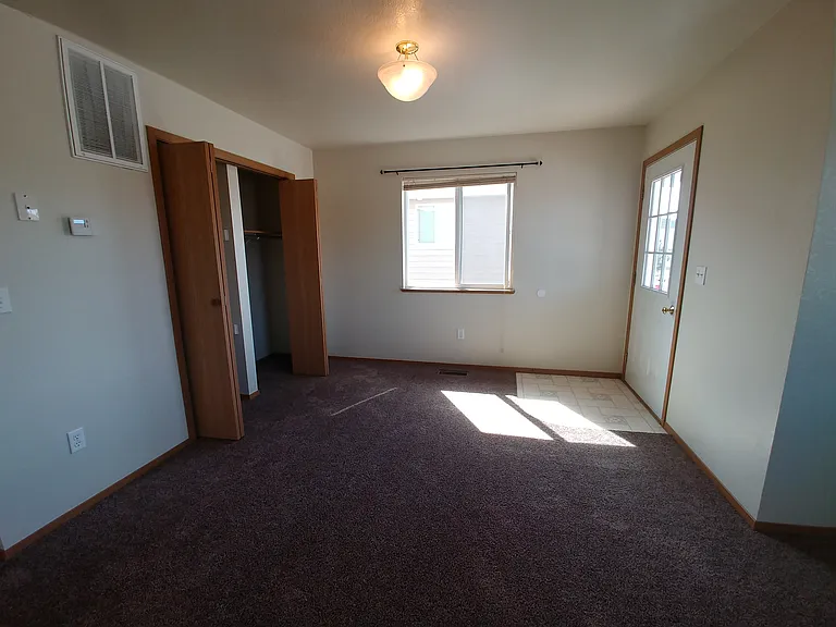7037 Freedom Ct #B — Photo 3