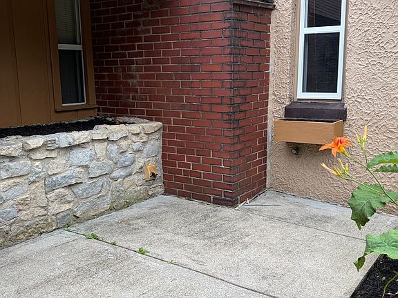 3rd image of 4956 Marcy Rd
