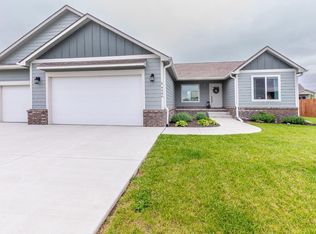 9986 Jasmine Dr, Manhattan, KS 66502
