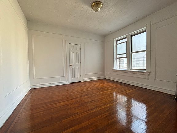 4th image of 961 Eastern Pkwy APT B3