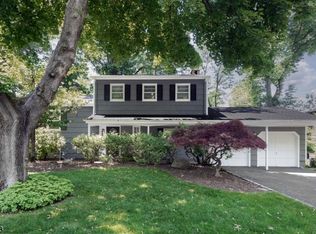 10 Trombley Dr, Livingston, NJ 07039