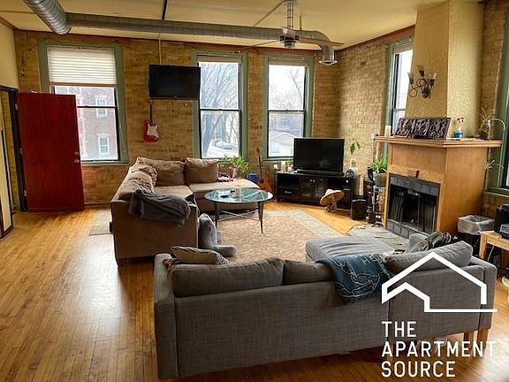 3rd image of 1856 W Henderson St #3