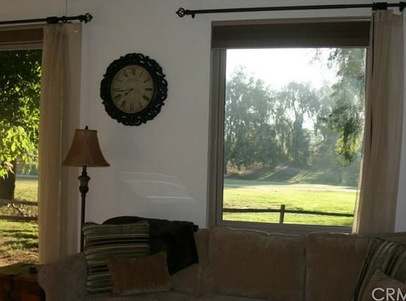 4th image of 38942 Paseo De Oro