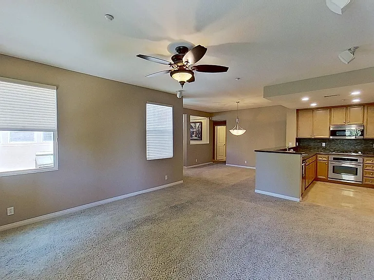 32 Meridian Dr — Photo 7