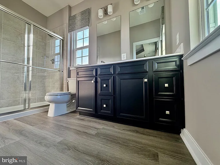 149 Lawndale Dr — Photo 11
