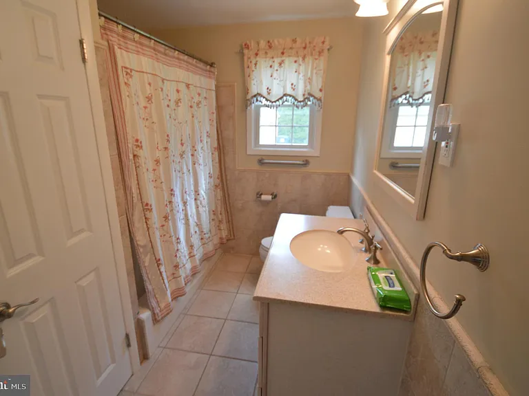 2140 Princeton Pike — Photo 14