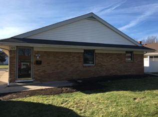 329 Lacombe Dr, Maumee, OH 43537