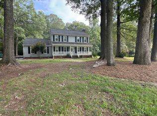 960 Taft Rd, Chesapeake, VA 23322