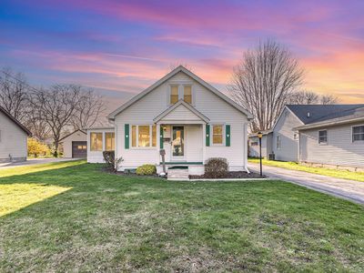 306 Plummer St, Essexville, MI, 48732