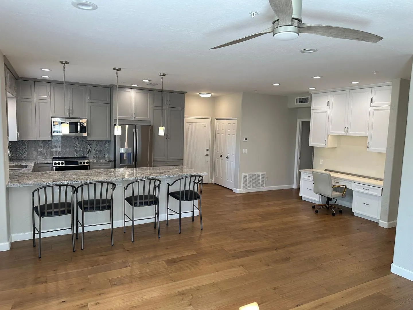 2 bed, 1239 sqft, $3,300 — Photo 1