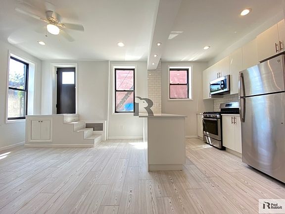 4th image of 762 Franklin Ave APT 1R