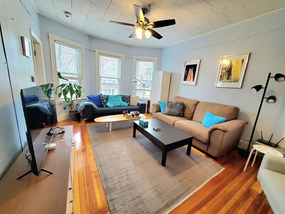 1st image of 72 Marshall St #2