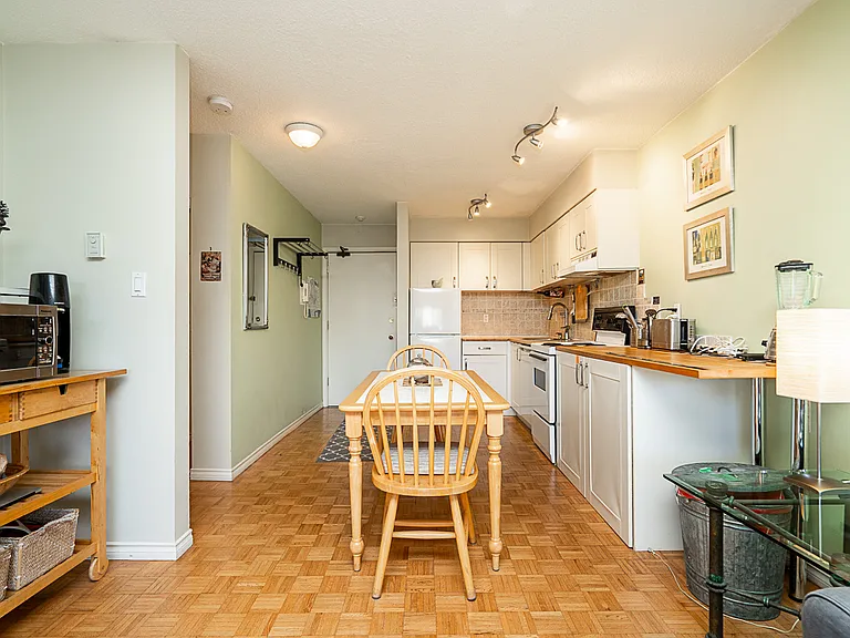 2211 W 5th Ave #204 — Photo 7
