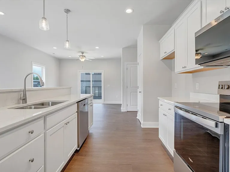 32 Shotman Rd — Photo 7