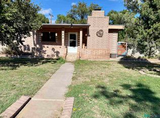 2402 Mountain View Dr, Carlsbad, NM 88220