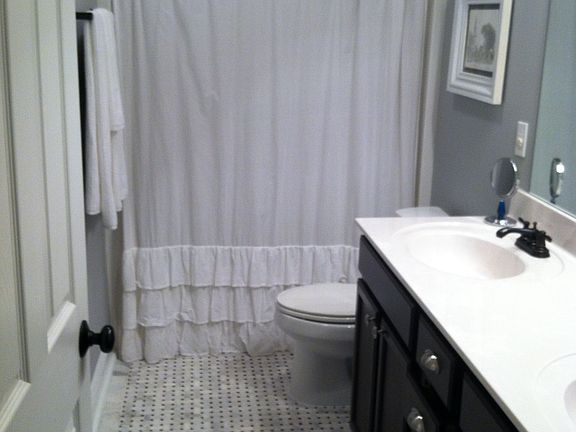 2nd bath w/ carrara marble floor