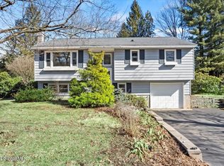 24 Patricia Ln, Saratoga Springs, NY 12866