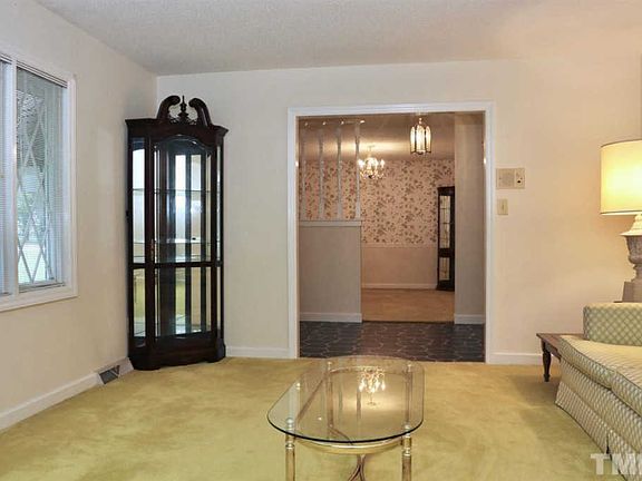 4th image of 2404 Hillford Dr
