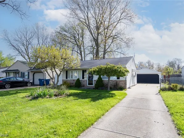 1521 Paine St, Lorain, OH 44052