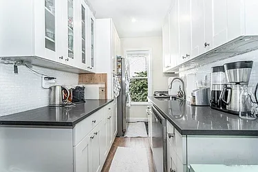 672 6th Avenue, #2