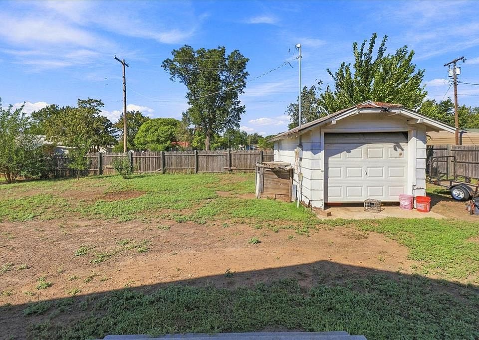 22nd image of 313 S Magnolia Ave