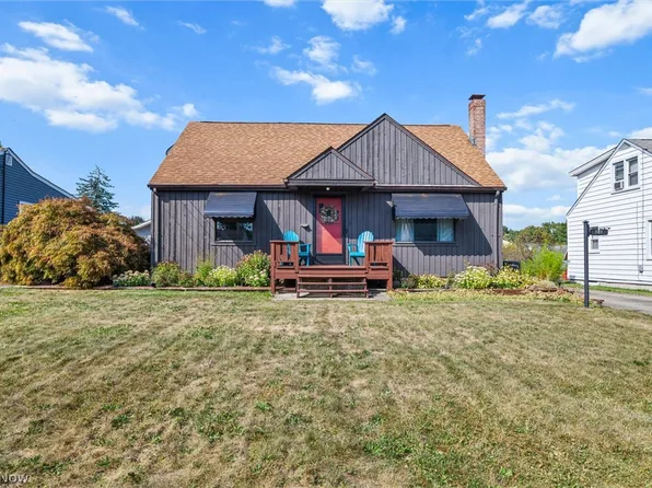 181 Renee Dr, Struthers, OH 44471