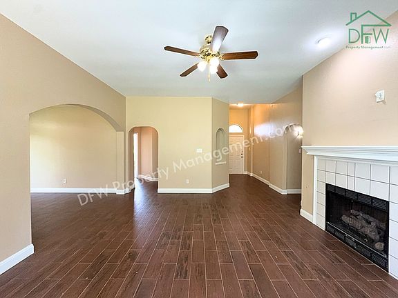 5th image of 317 Oak Meadow Ln