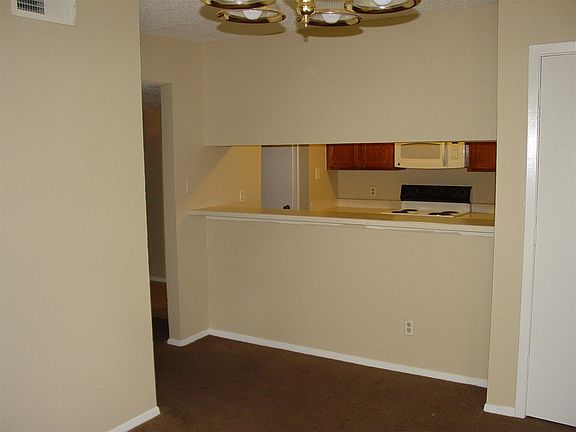 4th image of 9605 Walnut St #12104
